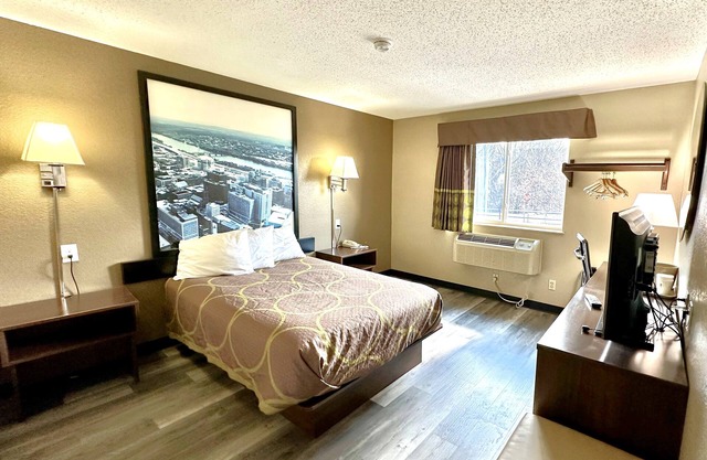 Super 8 by Wyndham Latham/Albany Airport