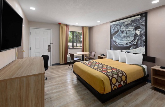 Super 8 by Wyndham Tucson/Grant Road Area AZ