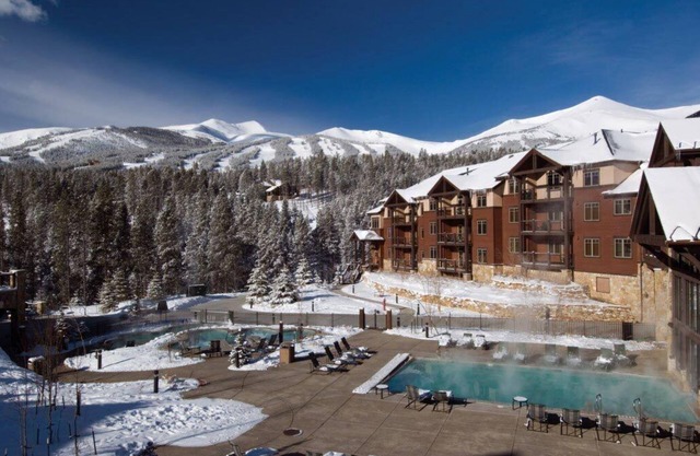 Super Bowl weekend Ski-in/Ski-out 2 Bedroom 5 Star Grand Timber Breckenridge