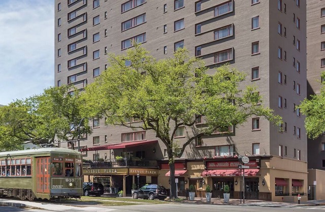 Super Bowl Weekend in New Orleans! 1BR sleeps 4 w/kitchen on streetcar route!