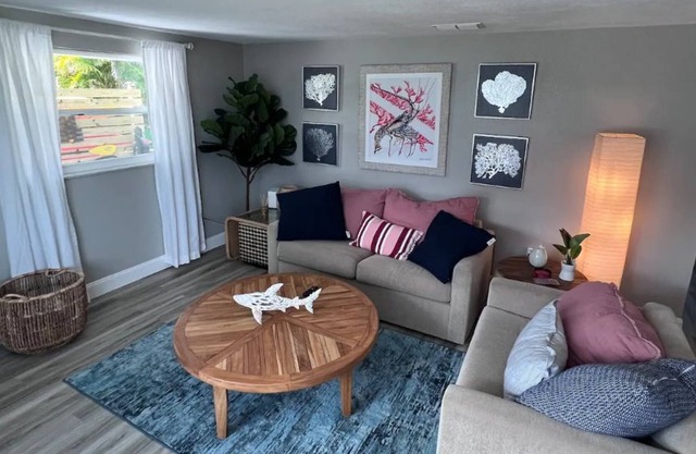 Super Clean Waterfront Home in Harbor Heights