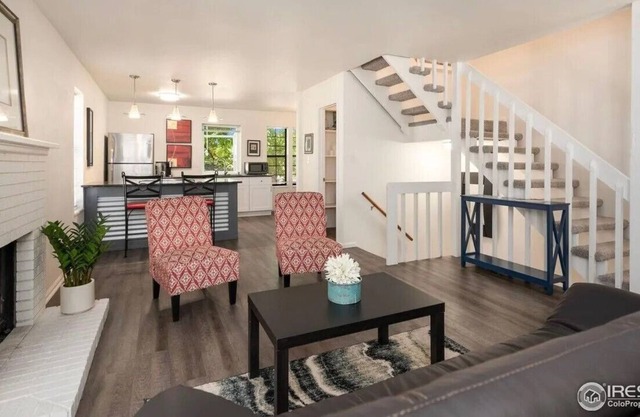 Super cute remodeled 2 bedroom, 2 bath, pet friendly 1-car garage home in FoCo!
