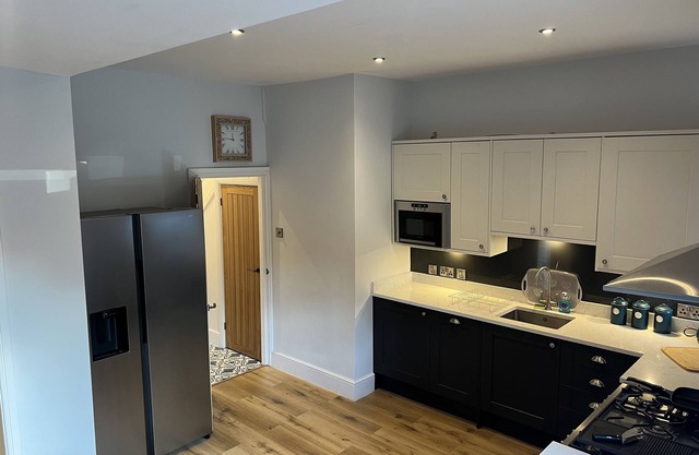 Superb 2 bed Apartment Great Location