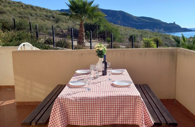 Superb 3 bed 2 bath apartment, fantastic views, 5 mins walk to San Gines beach.