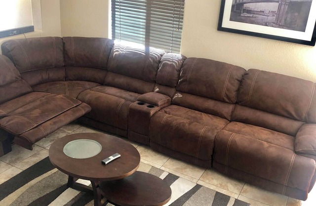 Superb 3-bedroom condo with AC in vibrant Las Vegas