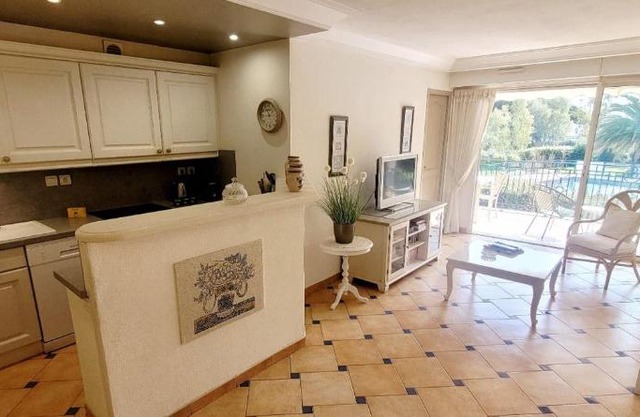 Superb Apt Great Comfort with Balcony & Pool