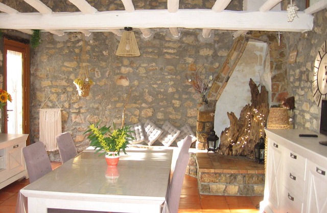 Superb Atypical Loft In Provence