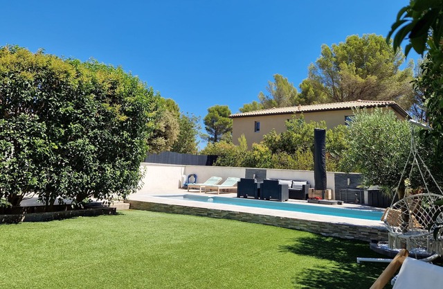 Superb new villa in a quiet area while being 2 steps from the city center