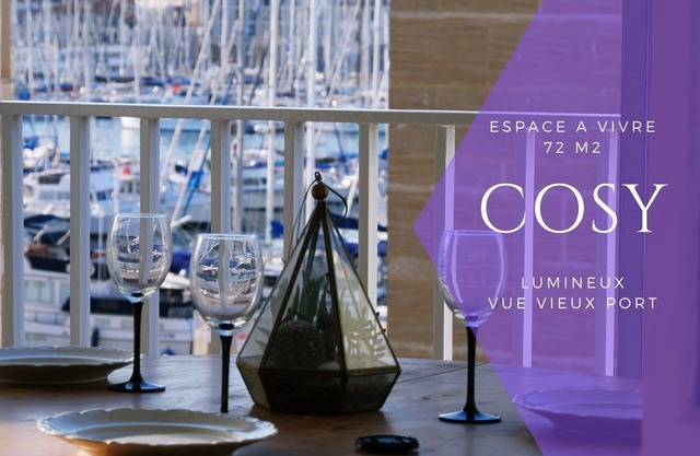 Superb view of the Old Port. Appt with terrace. 2 bedrooms in the Panier- Parking