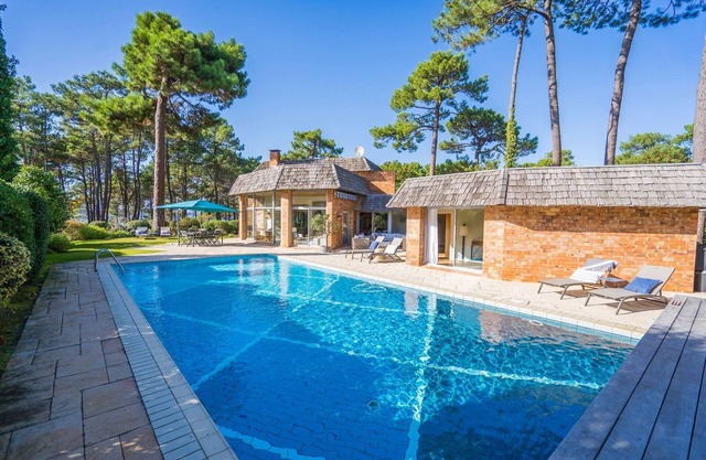 Superb villa 50 metres from Péreire beach