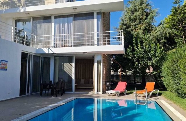Superb villa with private pool in Antalya, 6 minutes from the Land of Legends