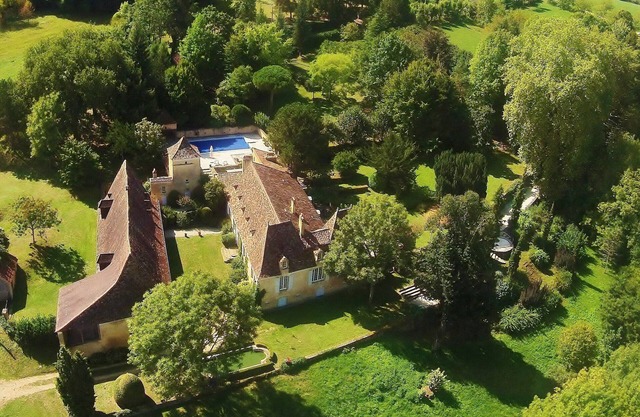 SUPERIOR XVIII CENTURY MANOR WITH PRIVATE POOL & MATURE GARDEN