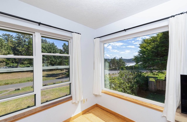 Surf Break Beach House | 3-Min Walk to Beach | 3BR