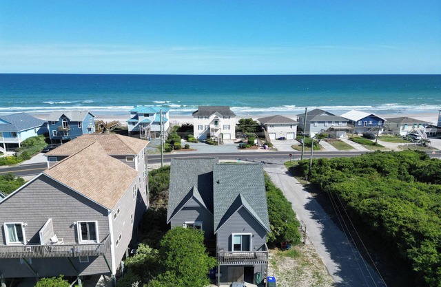 SURF CITY BUNGALOW WITH STEPS TO THE OCEAN