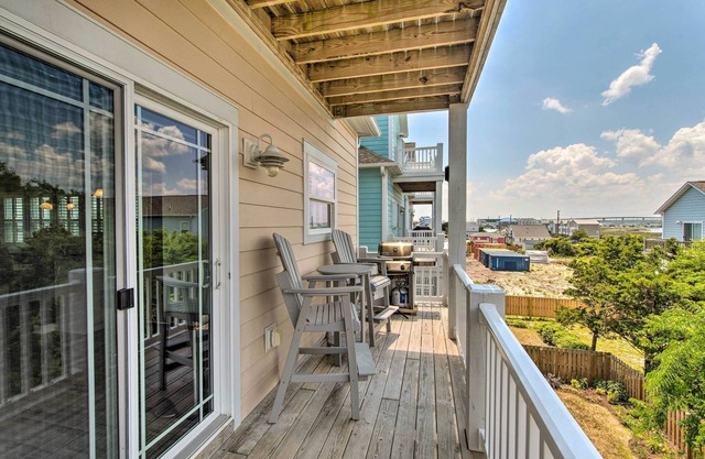 Surf City Escape w/6 Decks: Steps To Beach