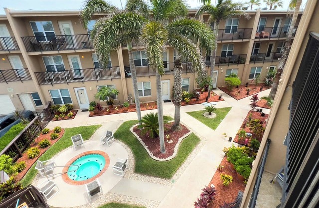 Surfside I 304