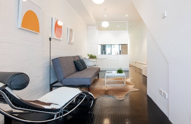 Surry Hills Designer Warehouse Pad - 4.92/5 Airbnb Rating (Parking for $)