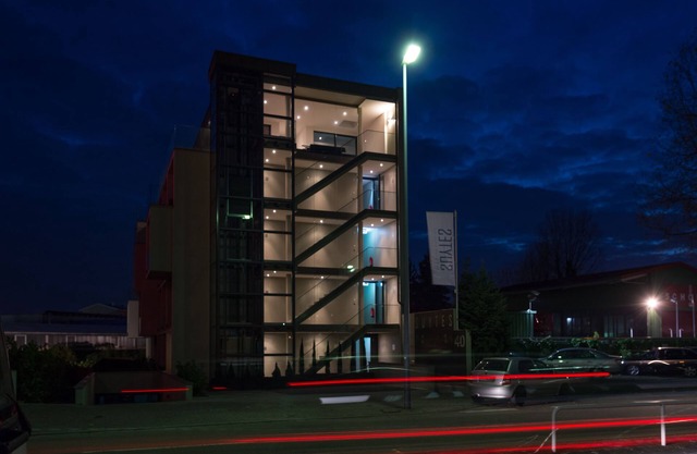 SUYTES Business Studios