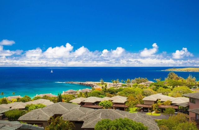 Sweeping ocean views – from the east end of Molokai, to Honolulu Bay, and beyond!