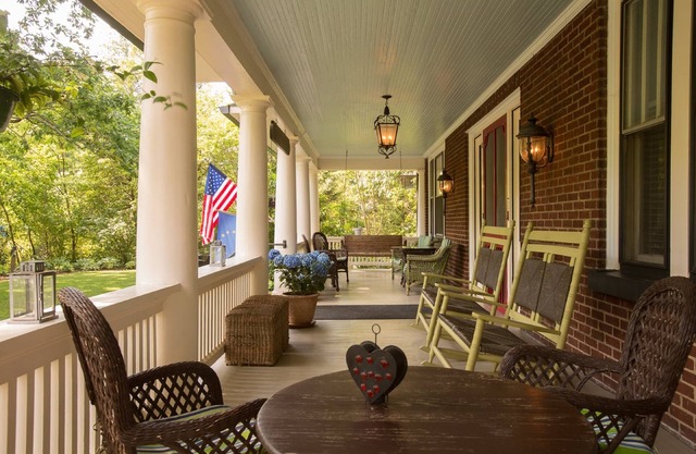 Sweet Biscuit Inn