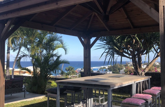 Sweet home & Great view Ocean and St Gilles