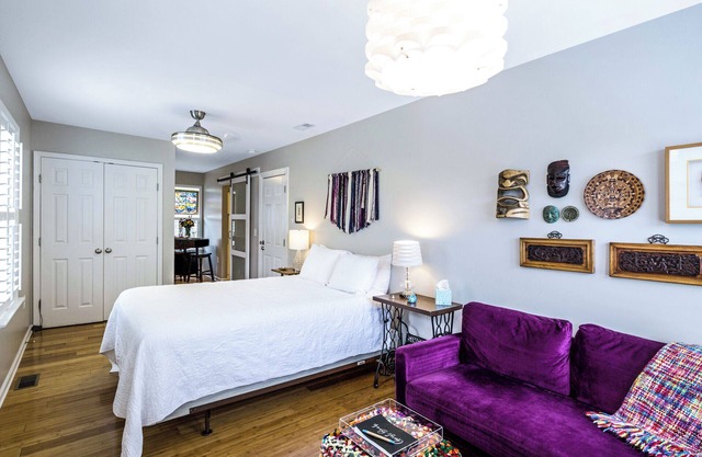 Sweet Suite - Close to Downtown!