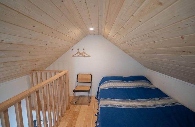 Sweet Valley Sky guest house - cozy rustic cabin with beautiful modern touches