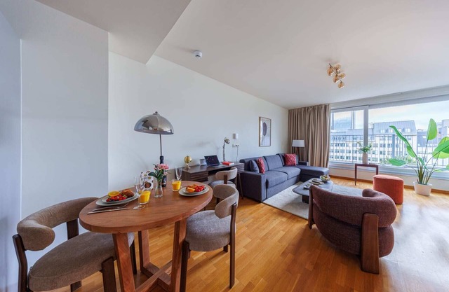 Sweett | Suite Executive Mas A-51