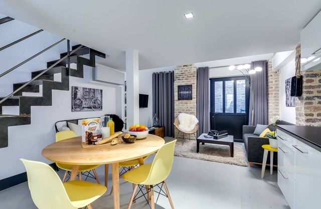 Sweett | Tardieu I - Two Bedroom Apartment, Sleeps 6