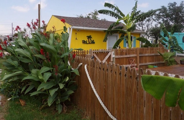 Swimming Pool. Hot Tub. Dog-Friendly, High-speed WiFi