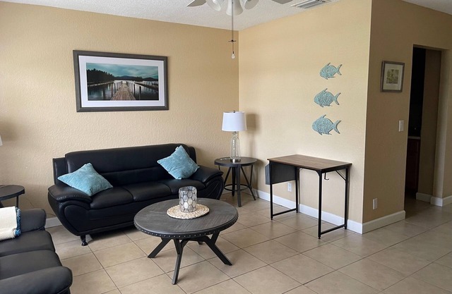 Swinton Ave two blocks from Atlantic Ave Downtown Delray Home Sweet Home # 9n