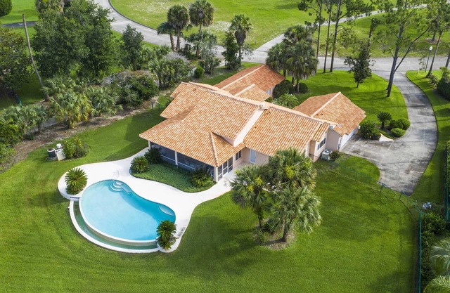 SWISS 30 - Golf Course