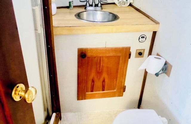 Swivel On Anchor