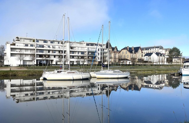 T2 avec balcon,calme et près du port by Interhome