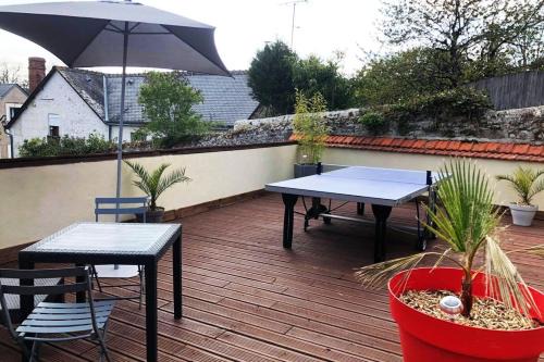 T2 avec terrasse, table de Ping-pong, parking privé au centre d'Azay