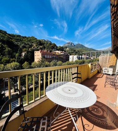 T2 Menton - Garage - Proche centre ville & mer