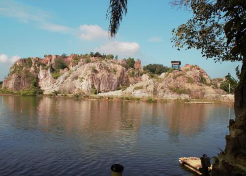 Tadom Hill Resorts
