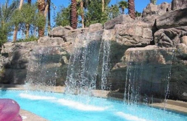 Tahiti Village 1BR Condo