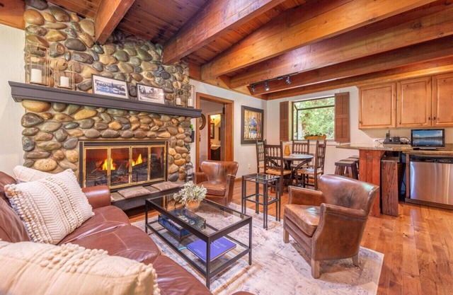 Tahoe City Ski Lease 7 Miles to Palisades 4BDR/4BA