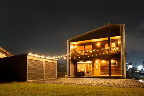 Takahagi Base海まで30秒ペットOK寝室3部屋テントサウナ有り