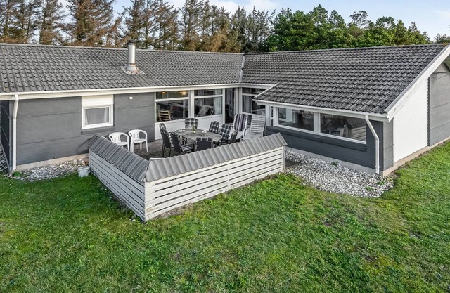 "Tali" - 700m from the sea by Interhome