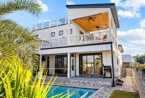 Talulah Sunrise by Emerald Coast Retreats