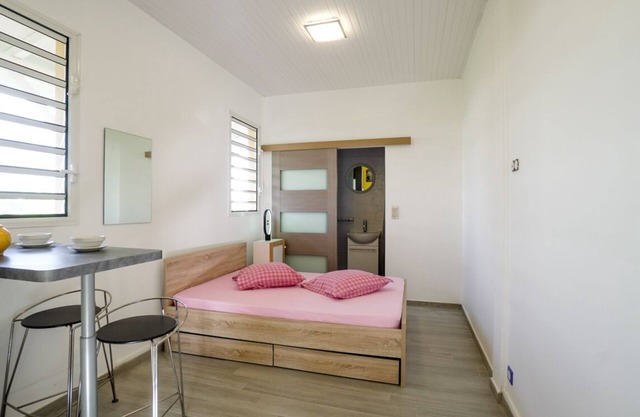 Tanoua, calm and lovely studio 5min from the beach