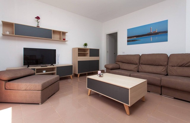 TAO Sergio 1 - 3 bedroom apartment, central and modern