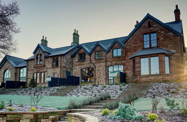 TARN END COTTAGES 8, romantic, with a garden in Brampton, Cumbria
