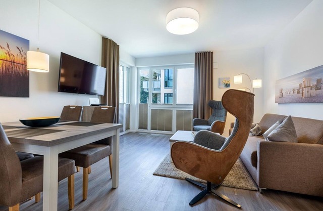 Tasteful apartment with sunny terrace and only 200 m to the Baltic Sea beach -