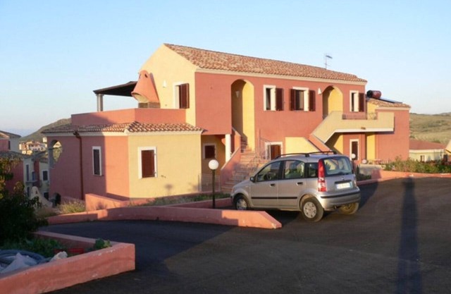 Tastefully furnished penthouse with 2 bedrooms a living room