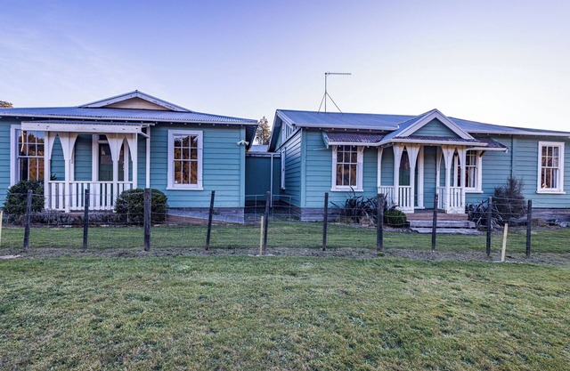Taylor Lodge Adventure Base - Erua Holiday Home