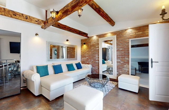 TBS 201 - Fabulous apartment with terrace
