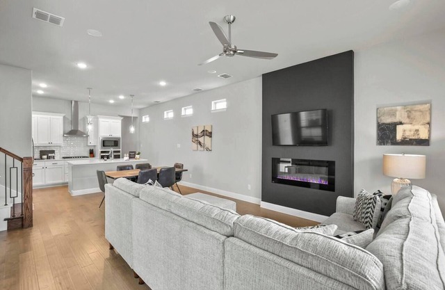 TCH - Stylish 4bd/2.5ba in Frisco w/Workspace